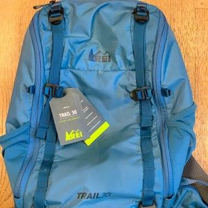 REI TRAIL 30 Backpack in Atmosphere color
